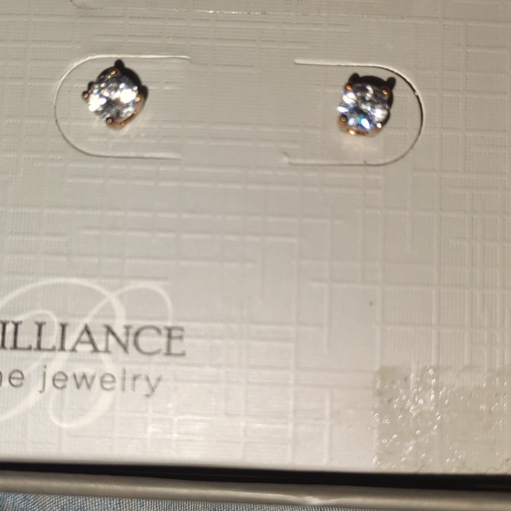 14k gold stud earrings